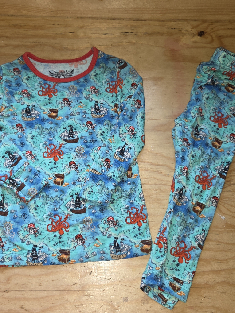 2T Bamboo Pirates Long-sleeve & Pants Set Free Birdees